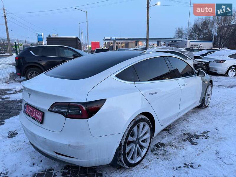 Седан Tesla Model 3 2019 в Луцке фото 5 Седан Tesla Model 3 2019 в Луцке