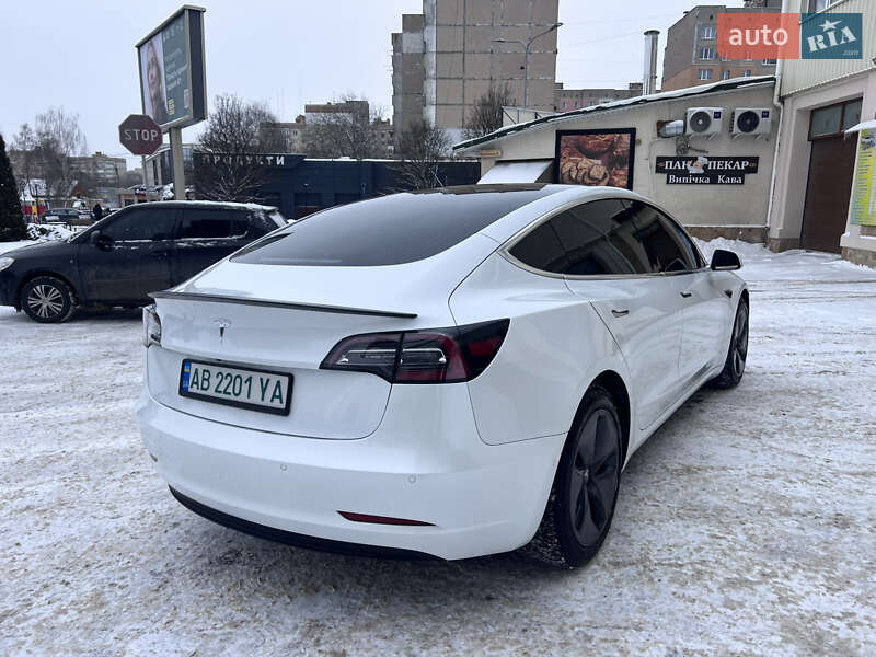 Седан Tesla Model 3 2020 в Виннице