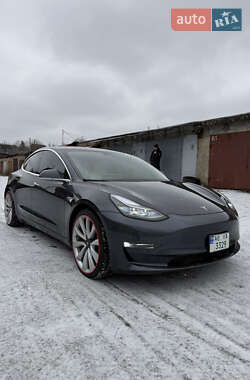 Седан Tesla Model 3 2018 в Кривом Роге