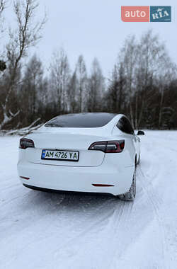 Седан Tesla Model 3 2019 в Звягеле