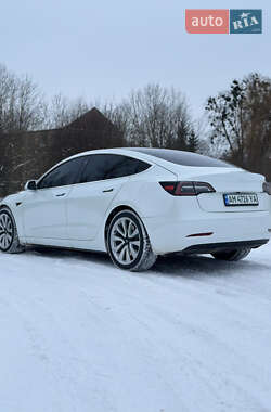 Седан Tesla Model 3 2019 в Звягеле