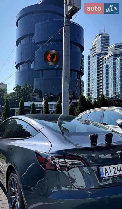 Седан Tesla Model 3 2023 в Киеве фото Седан Tesla Model 3 2023 в Киеве