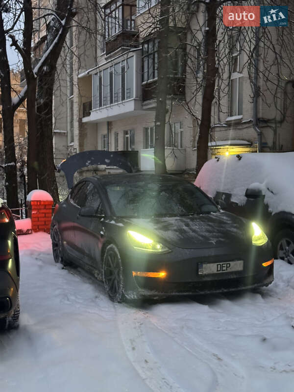 Седан Tesla Model 3 2023 в Киеве фото 4 Седан Tesla Model 3 2023 в Киеве