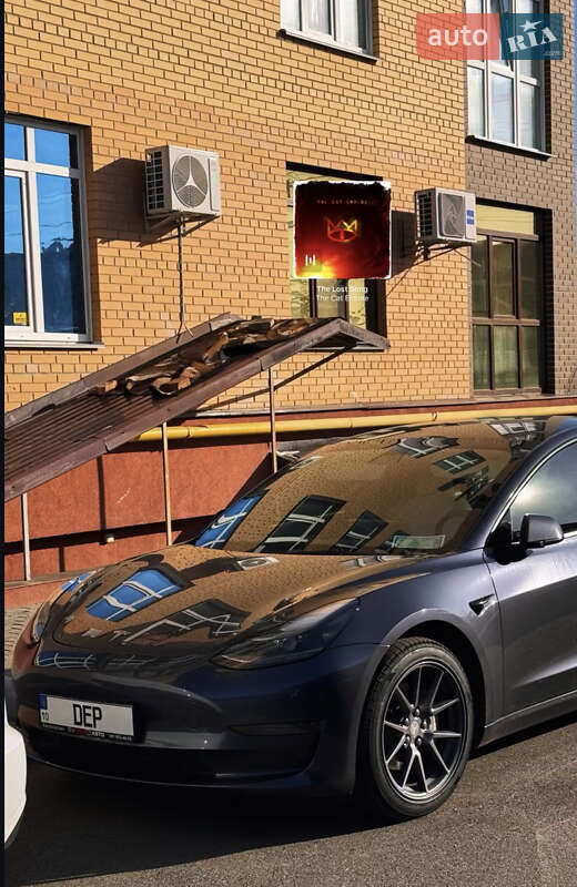 Седан Tesla Model 3 2023 в Киеве фото 3 Седан Tesla Model 3 2023 в Киеве