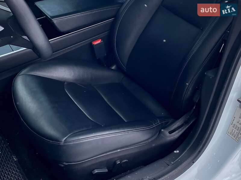 Седан Tesla Model 3 2019 в Києві фото 13 Седан Tesla Model 3 2019 в Києві