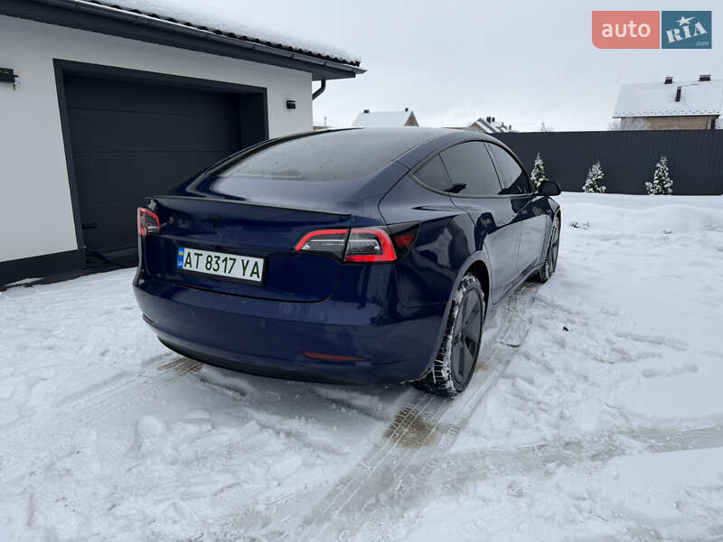 Седан Tesla Model 3 2018 в Івано-Франківську