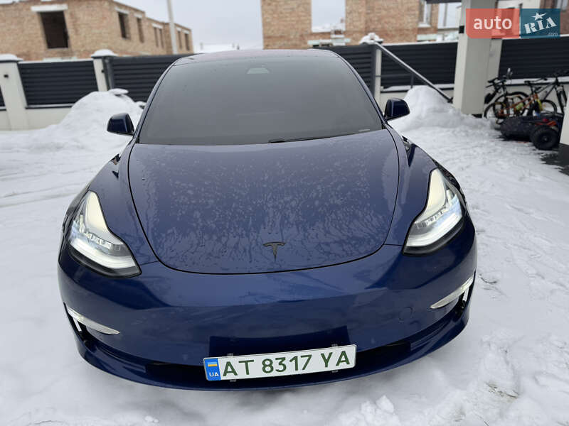 Седан Tesla Model 3 2018 в Івано-Франківську