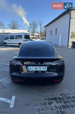Седан Tesla Model 3 2019 в Киверцах