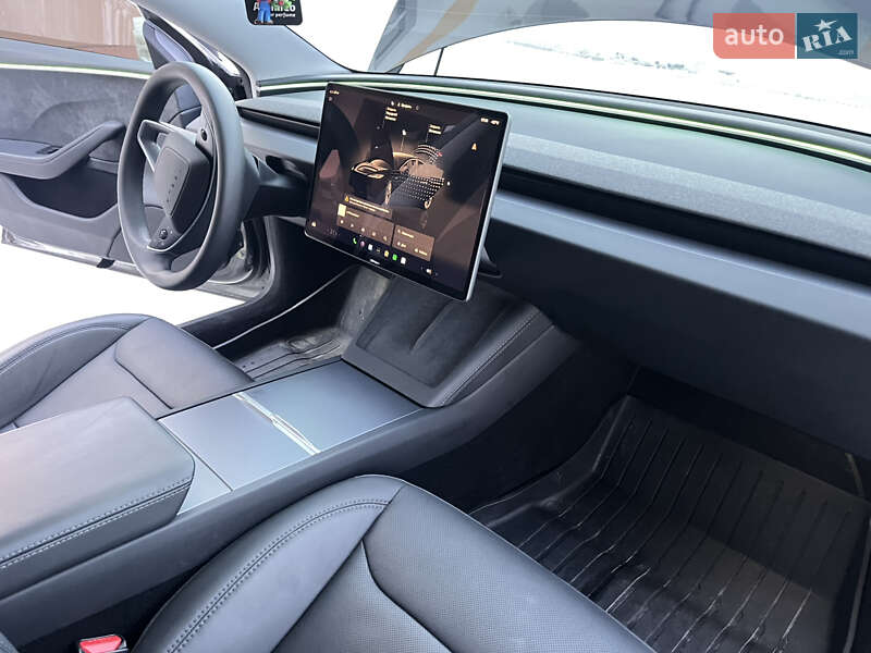 Седан Tesla Model 3 2024 в Львові фото 22 Седан Tesla Model 3 2024 в Львові