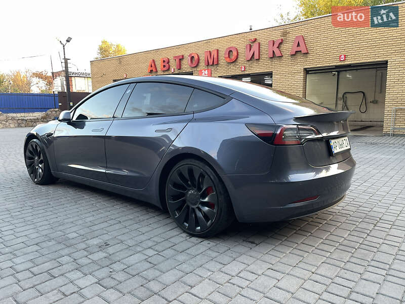 Седан Tesla Model 3 2022 в Запорожье