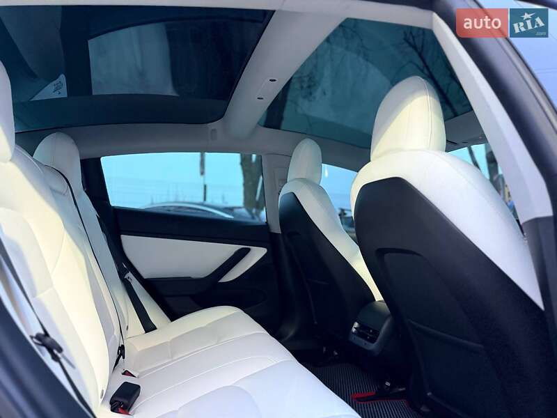 Седан Tesla Model 3 2020 в Львові фото 21 Седан Tesla Model 3 2020 в Львові
