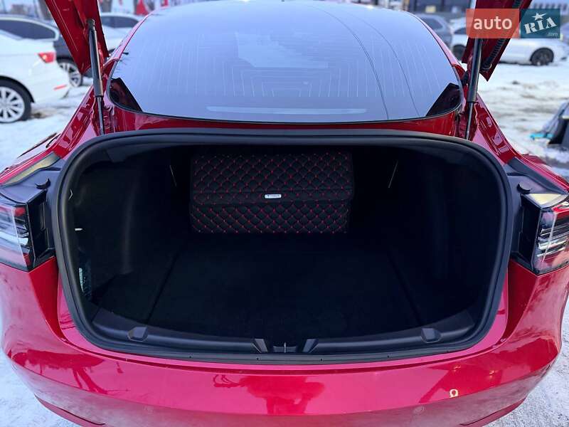 Седан Tesla Model 3 2020 в Львові фото 26 Седан Tesla Model 3 2020 в Львові