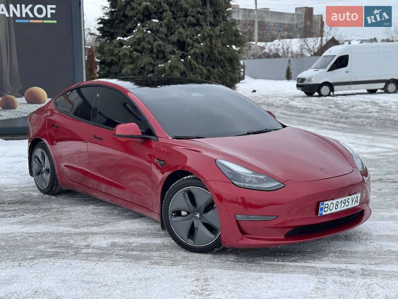 Tesla Model 3 2021