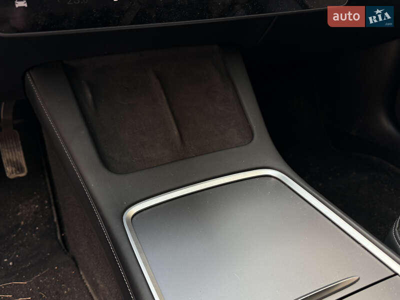 Седан Tesla Model 3 2021 в Одессе