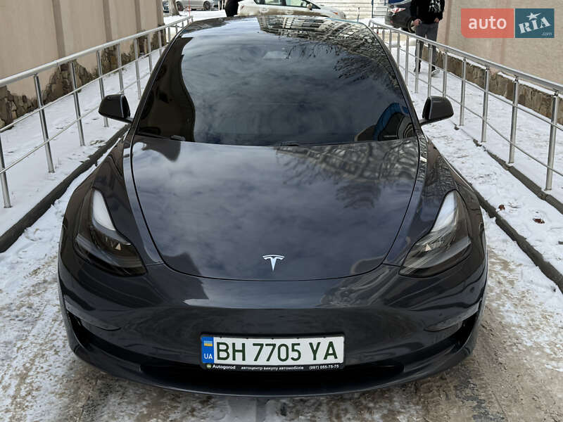Седан Tesla Model 3 2021 в Одессе