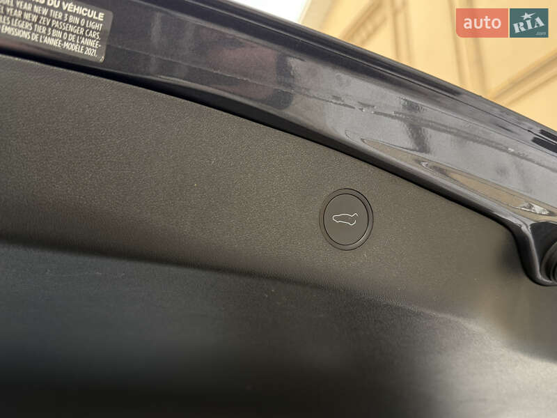 Седан Tesla Model 3 2021 в Одессе