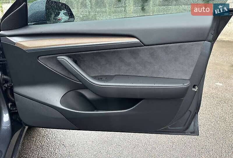 Седан Tesla Model 3 2021 в Львове фото 16 Седан Tesla Model 3 2021 в Львове