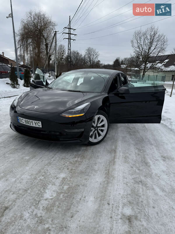 Седан Tesla Model 3 2022 в Львові