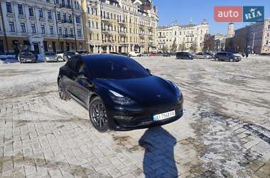 Седан Tesla Model 3 2022 в Киеве