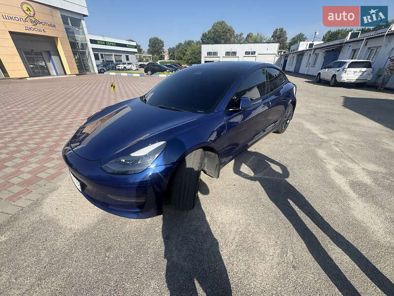 Седан Tesla Model 3 2022 в Запорожье