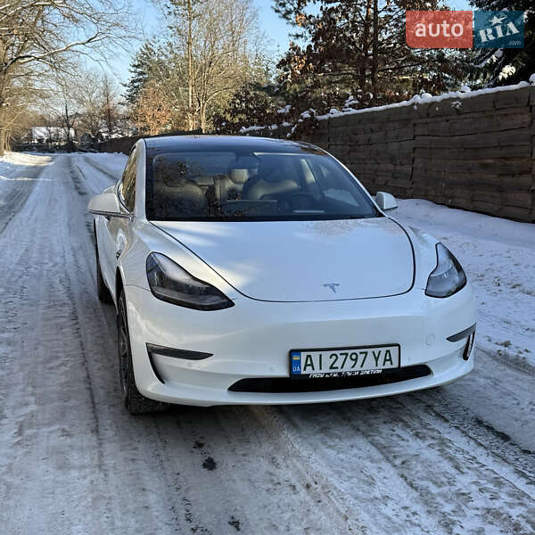 Седан Tesla Model 3 2018 в Києві