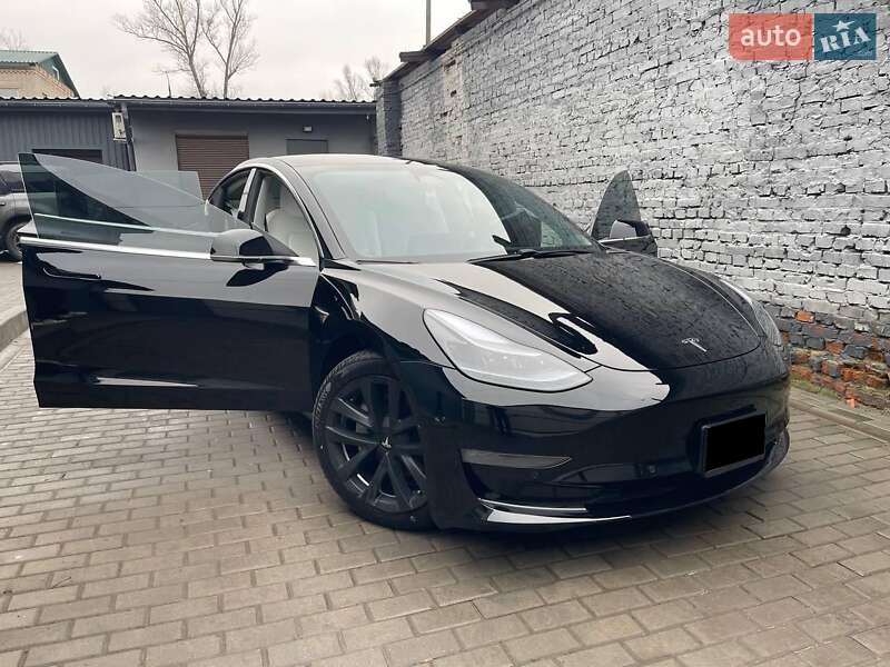 Седан Tesla Model 3 2020 в Харькове