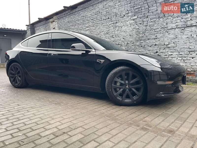 Седан Tesla Model 3 2020 в Харькове