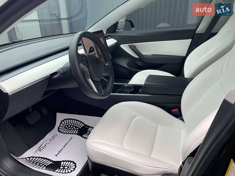 Седан Tesla Model 3 2020 в Харькове