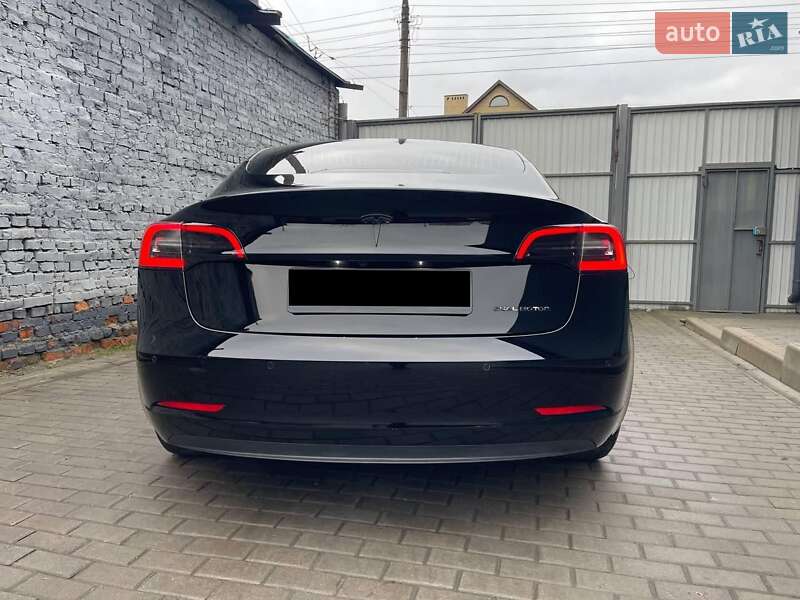 Седан Tesla Model 3 2020 в Харькове