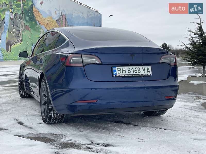Седан Tesla Model 3 2019 в Одесі