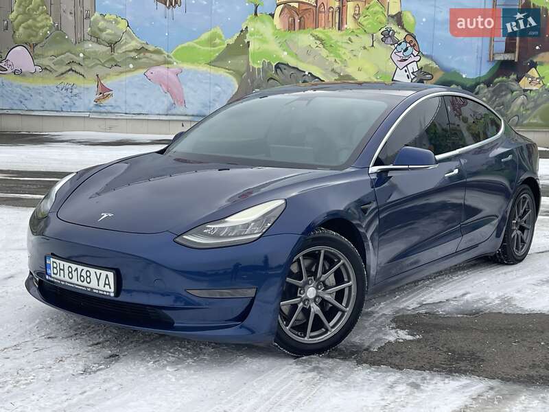 Седан Tesla Model 3 2019 в Одесі
