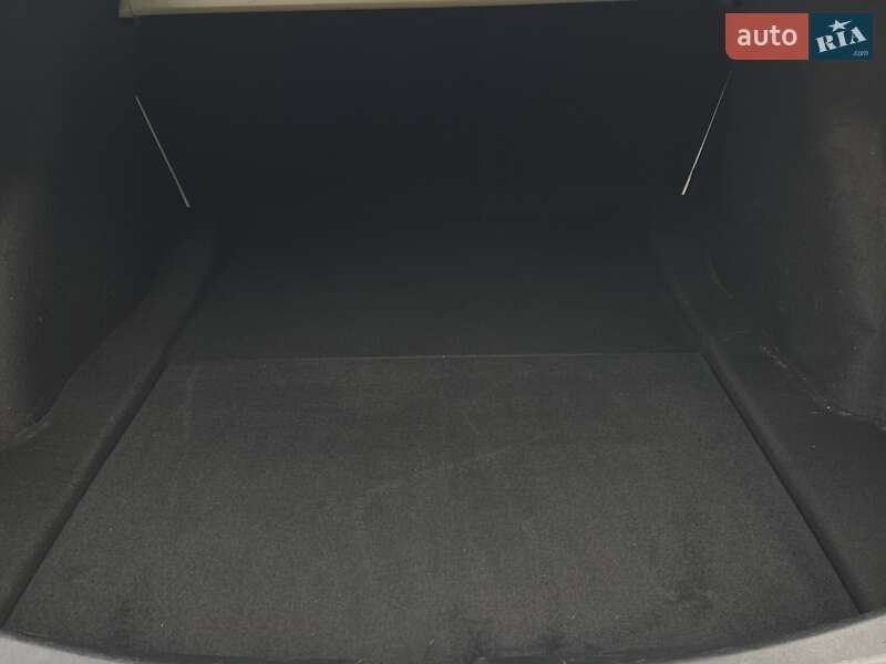 Седан Tesla Model 3 2019 в Одесі