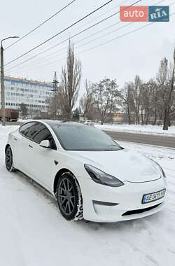 Седан Tesla Model 3 2021 в Дніпрі