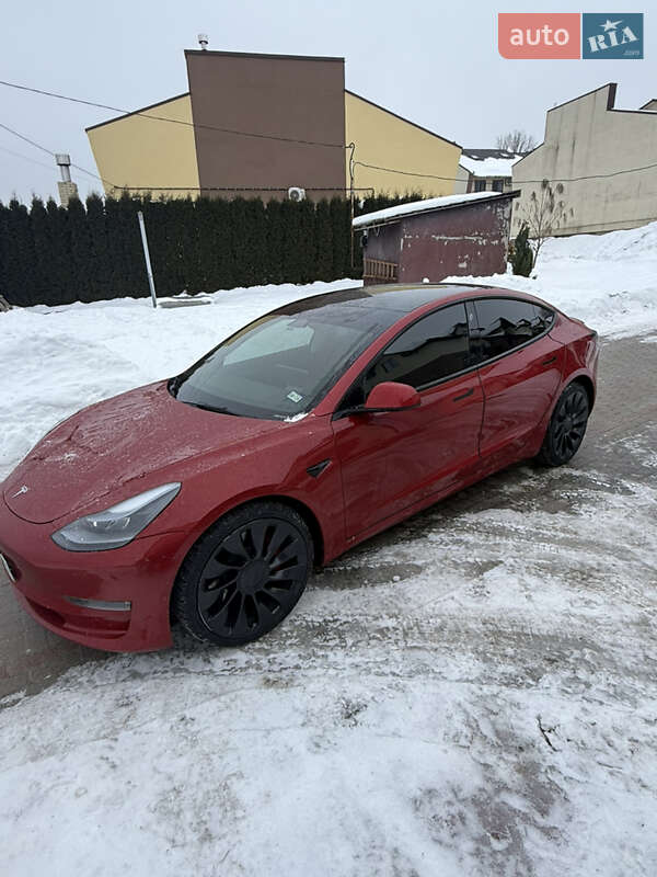 Седан Tesla Model 3 2022 в Тернополі