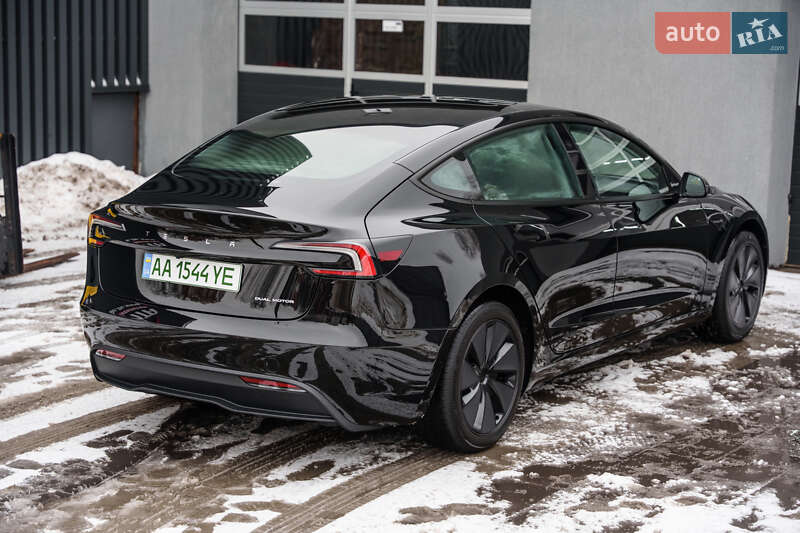 Седан Tesla Model 3 2025 в Києві фото 13 Седан Tesla Model 3 2025 в Києві