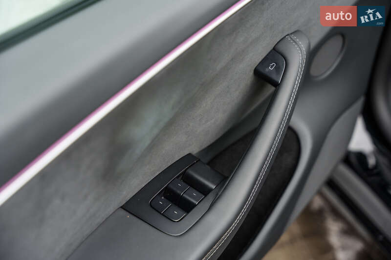 Седан Tesla Model 3 2025 в Києві фото 27 Седан Tesla Model 3 2025 в Києві