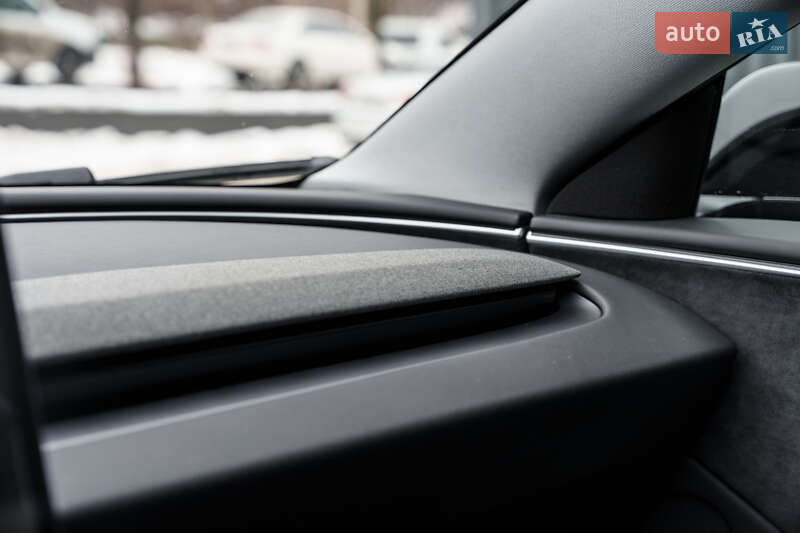 Седан Tesla Model 3 2025 в Києві фото 59 Седан Tesla Model 3 2025 в Києві