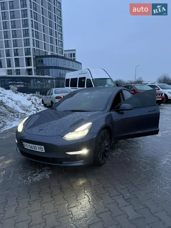 Tesla Model 3 2023 VIN 5YJ3E1EC6PF560625 фото оголошення 3 з 48