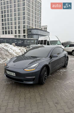 Седан Tesla Model 3 2023 в Львове