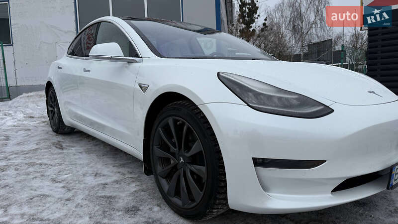 Седан Tesla Model 3 2018 в Шептицькому