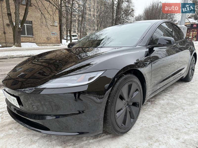 Седан Tesla Model 3 2024 в Києві