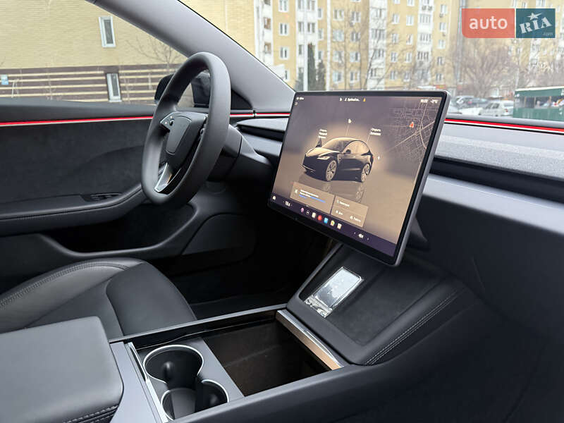 Седан Tesla Model 3 2024 в Києві