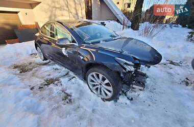 Седан Tesla Model 3 2019 в Львове