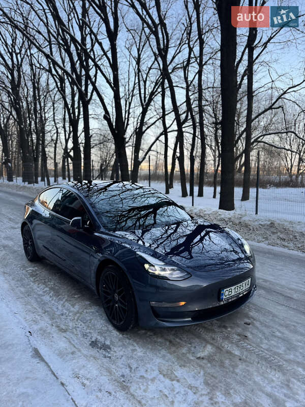 Седан Tesla Model 3 2022 в Чернігові