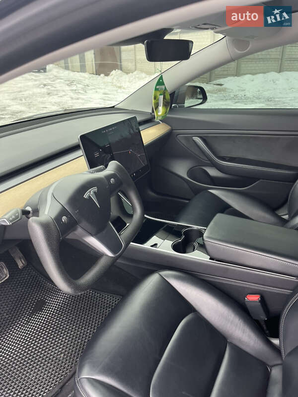 Седан Tesla Model 3 2018 в Рівному фото 15 Седан Tesla Model 3 2018 в Рівному