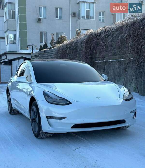 Tesla Model 3 2018