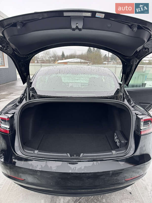 Седан Tesla Model 3 2021 в Винниках фото 14 Седан Tesla Model 3 2021 в Винниках