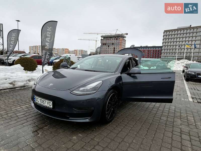 Седан Tesla Model 3 2022 в Львові фото 12 Седан Tesla Model 3 2022 в Львові