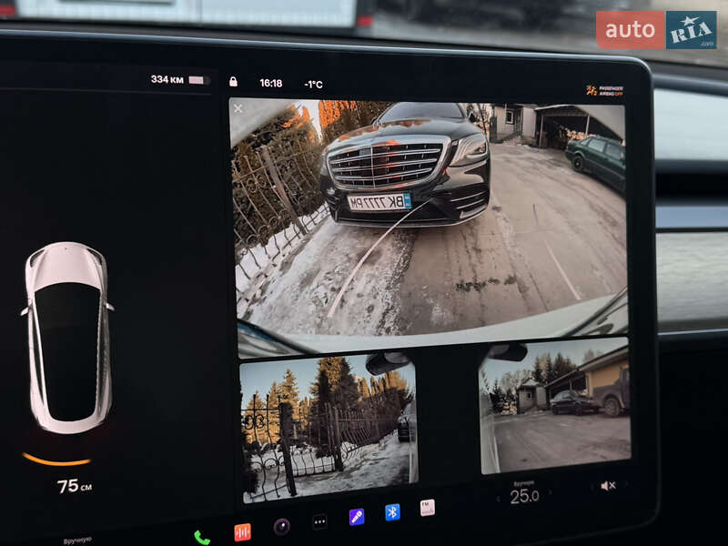 Седан Tesla Model 3 2019 в Ровно