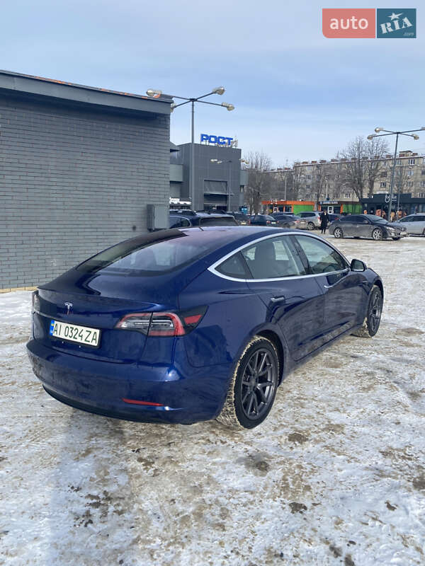 Седан Tesla Model 3 2018 в Харкові